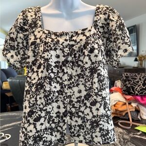 Rails Magnolia cameo cotton ivory and Black top.